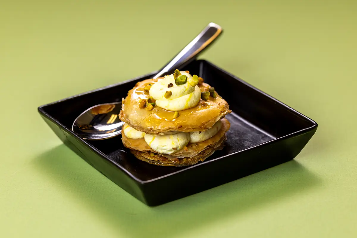 pistachio shrikhand cake