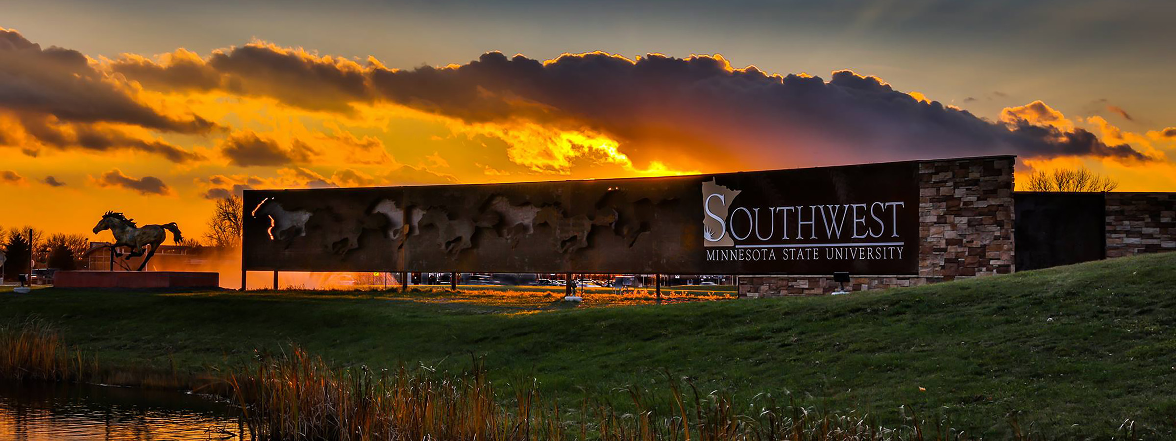 Photo of SMSU Entrance Sign